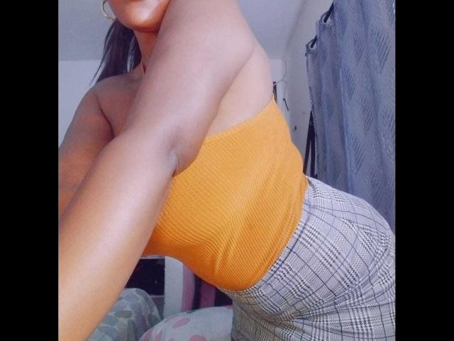 EmiraHot - Live porn &amp; sex cam - 18261562