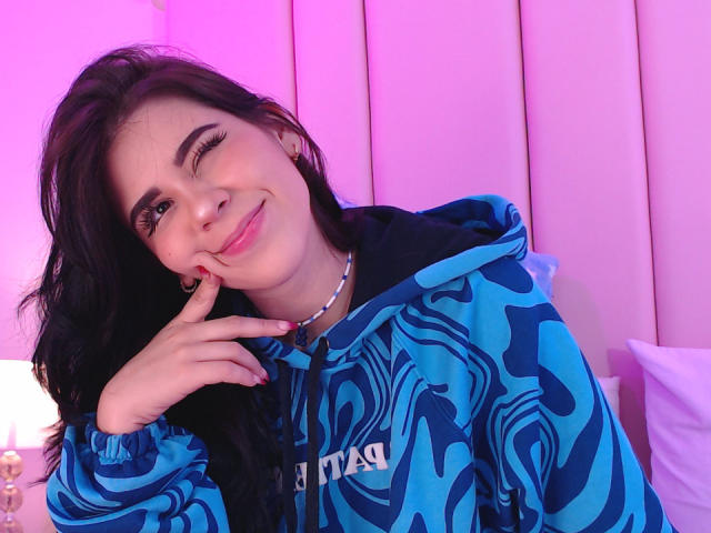 KeriAnn - Porno na żywo i seks kamera - 18267622