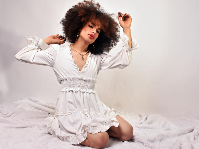 KataleyaFowler - Live Sex Cam - 18275738