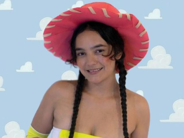 KarlyeKroes - פורנו בשידור חי ומצלמת סקס - 18280550