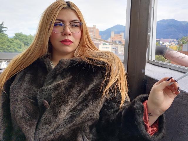 RebeccaSimmons - Sexe cam en vivo - 18282266