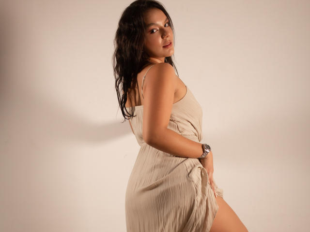 AlondraWm - פורנו בשידור חי ומצלמת סקס - 18297974