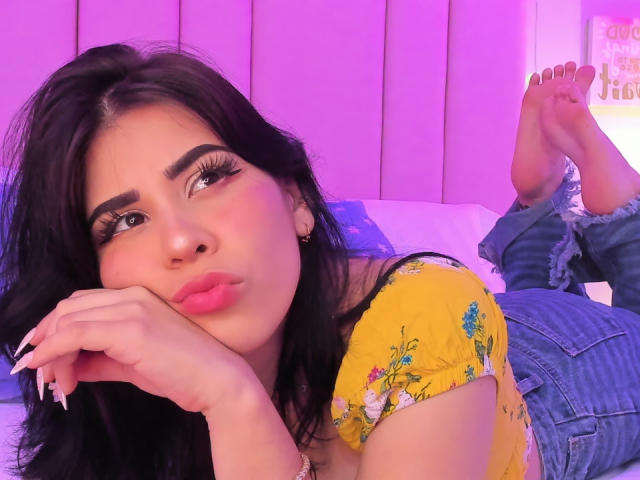 KeriAnn - Live sex cam - 18300186