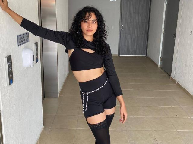 VivienneLaurent - Live porn &amp; sex cam - 18300666