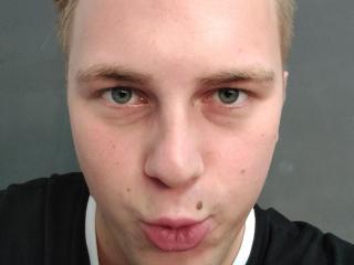 BruceSummer - сексуальная веб-камера в реальном времени - 18304426