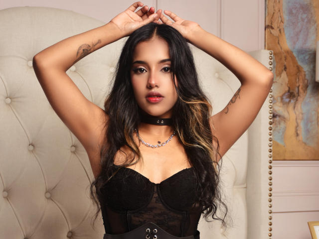 BrianaFrostt - Camera khiêu dâm &amp; quyến rũ trực tiếp - 18306290