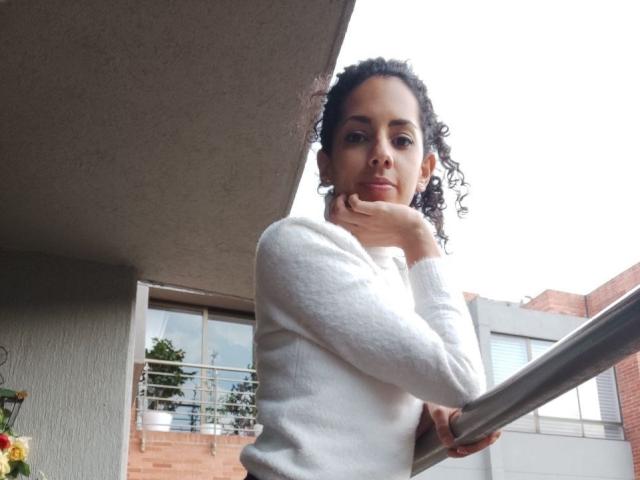 MoniqueCurlz - Élő pornó és szexkamera - 18309250