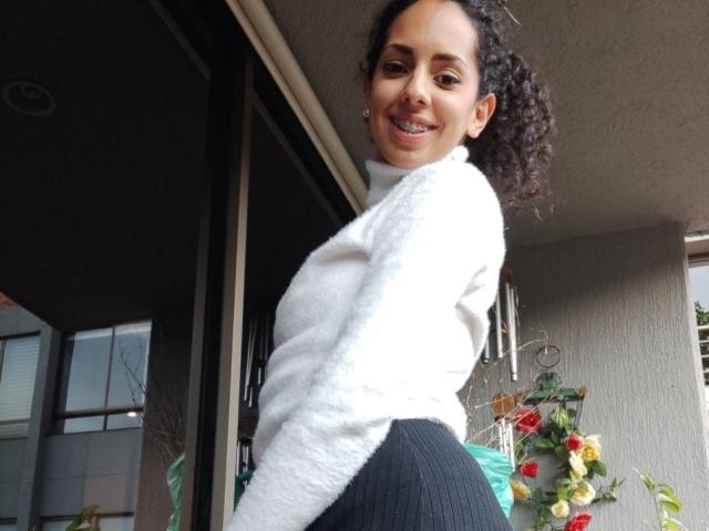 MoniqueCurlz - Live porn &amp; sex cam - 18309266