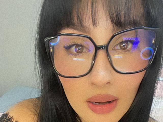 FiorellaGrimaldi - Live porn &amp; sex cam - 18311558