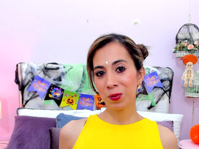 MollyHotJones - сексуальная веб-камера в реальном времени - 18314390