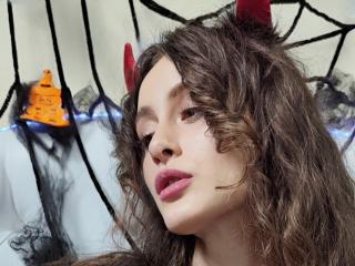 AlesyaDrons - Live sex cam - 18315794