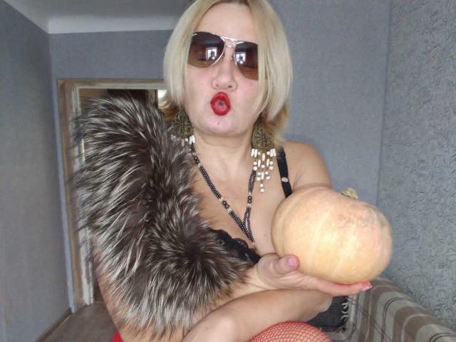 HelenaGloss - Live porn &amp; sex cam - 18317462