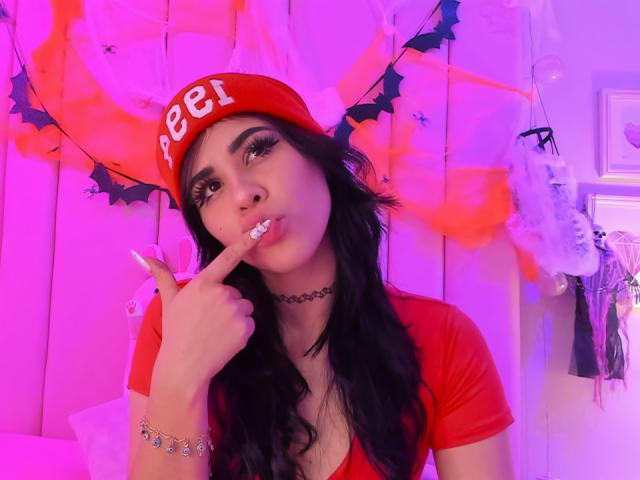 KeriAnn - פורנו בשידור חי ומצלמת סקס - 18323254