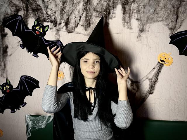 ElizavetaCino - Live porn &amp; sex cam - 18324158