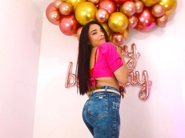 SarahyJhones - ライブポルノ&amp;セックスカム - 18333054