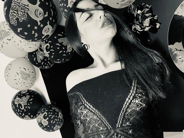 ValerieHang - Live porn &amp; sex cam - 18333778