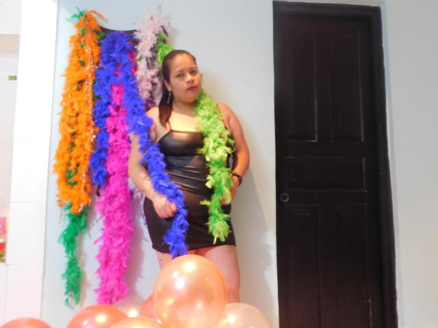 LesbianTrioMilfs - Live sex cam - 18335430