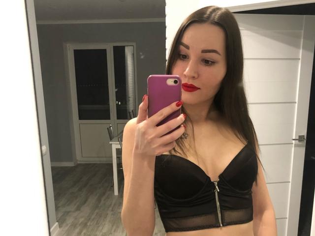 SophiaBrown - Élő pornó és szexkamera - 18348014