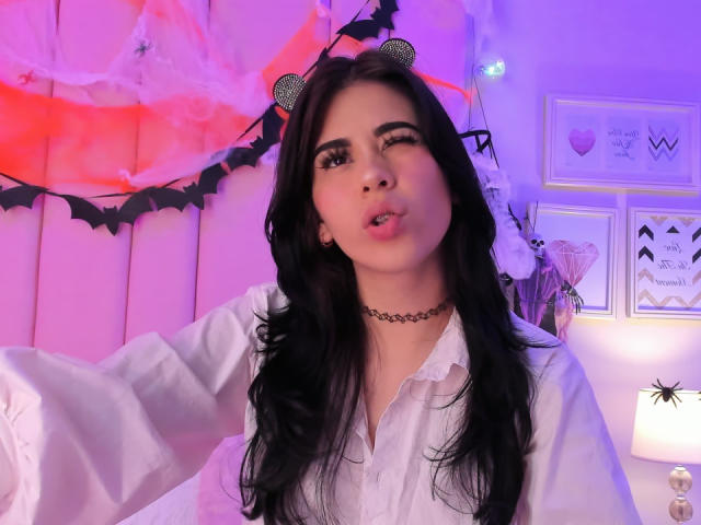 KeriAnn - Live sex cam - 18352178