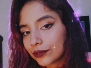 NaomiClark69 - Live porn &amp; sex cam - 18355078