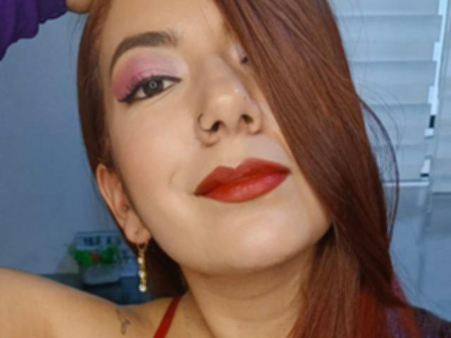 AbbieStones - Live Sex Cam - 18370602