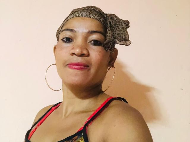 ZarahWish - Live sexe cam - 18370730