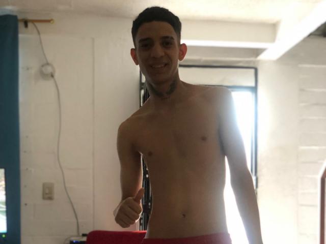 LuccasBigCock - Live porn &amp; sex cam - 18371582