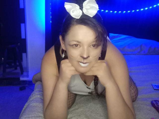 AmandaHotL - Live porn &amp; sex cam - 18371722