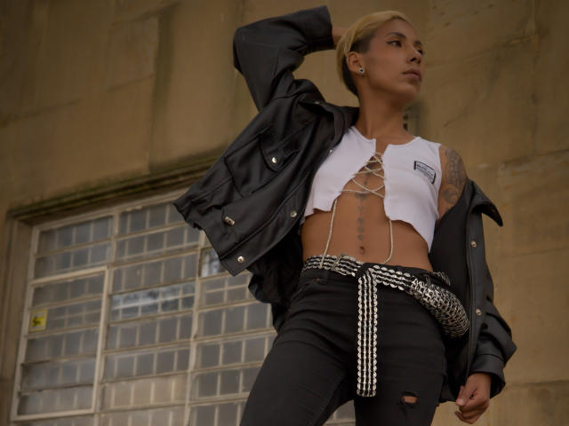 GabyCollins - Live sex cam - 18373594