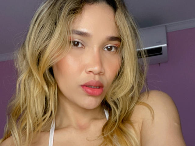 LuciaCortez - Live porn &amp; sex cam - 18378670