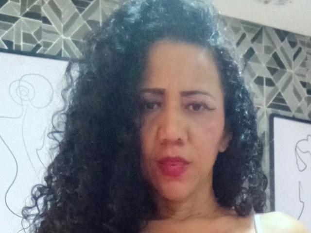 NaomyHott69 - Live sex cam - 18381562