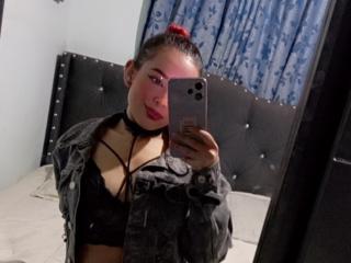 MelaniSmhit - Live porn &amp; sex cam - 18381778