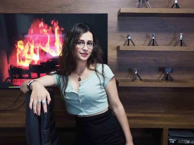 LuisaOsorio - Porno na żywo i seks kamera - 18382578