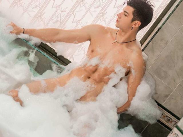 ZackCooper - Sexe cam en vivo - 18383666