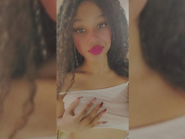 CamilaMae - Live sex cam - 18389390