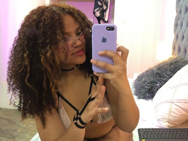 EmmaCambell - Camera khiêu dâm &amp; quyến rũ trực tiếp - 18400130