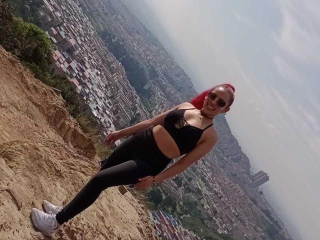 MelaniSmhit - Sexe cam en vivo - 18401382