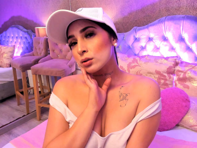 SamyAnders - Live Sex Cam - 18401874