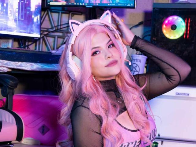 LuciaRobertz - Live sex cam - 18403002