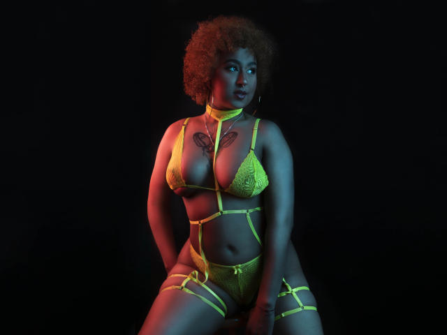 NicolettaCortez - Live porn &amp; sex cam - 18403678