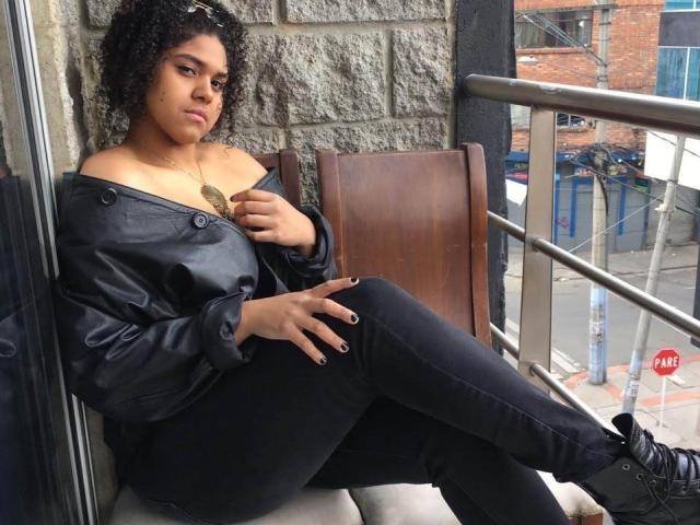 HalleThomson - Live porn &amp; sex cam - 18404002