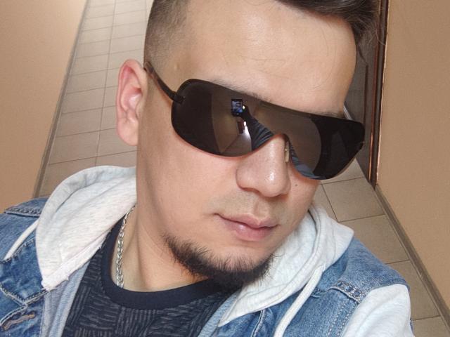 CalvinXSmile - Live porn &amp; sex cam - 18409586