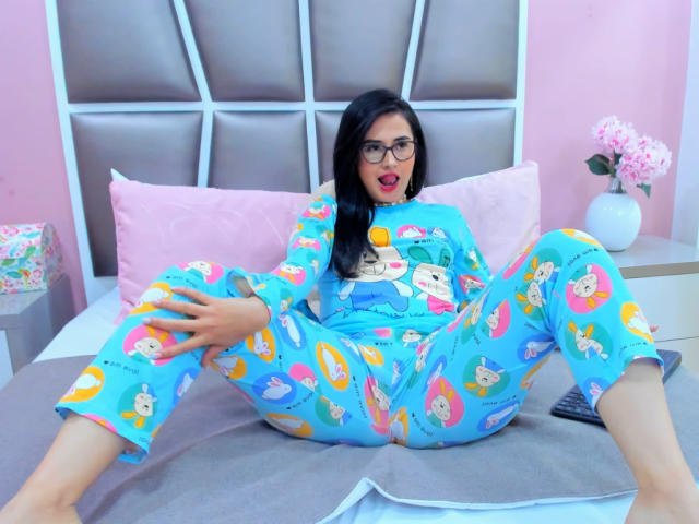 FrancheskaPierce - Live porn &amp; sex cam - 18410518