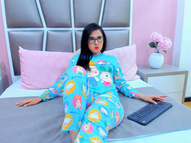 FrancheskaPierce - Live sexe cam - 18410542
