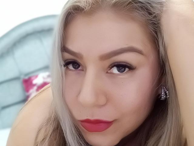 MayaWinter - Live porn &amp; sex cam - 18410682