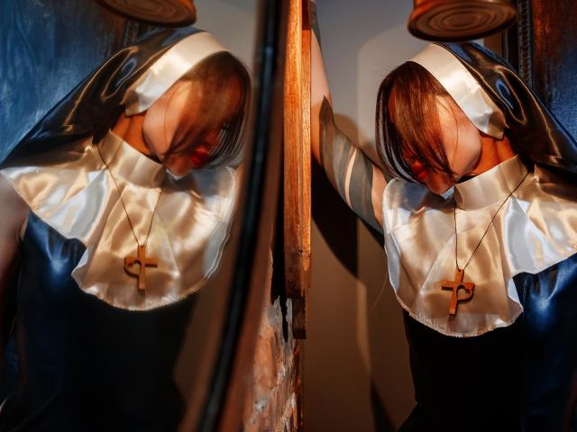 LinaMuhn - сексуальная веб-камера в реальном времени - 18413282