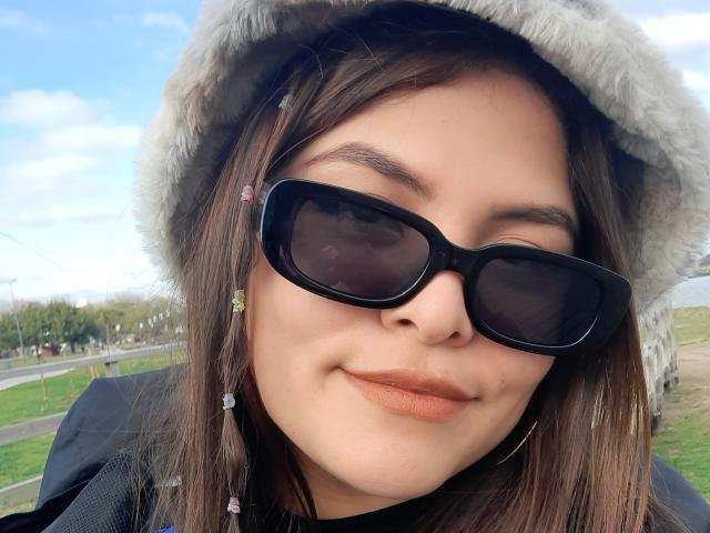 LuciaRobertz - פורנו בשידור חי ומצלמת סקס - 18413742