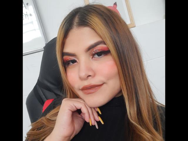 LuciaRobertz - Live porn &amp; sex cam - 18413878