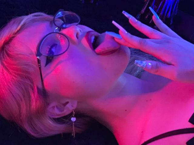 MoraMay - Sexe cam en vivo - 18414774