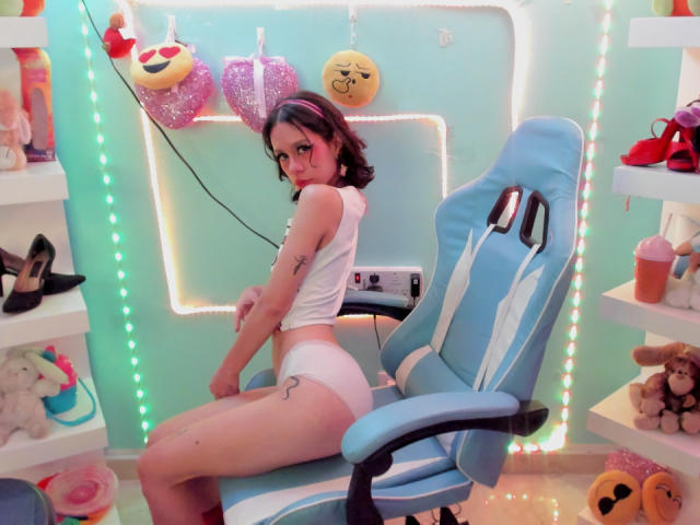 ChloeSorni - Live porn &amp; sex cam - 18419718